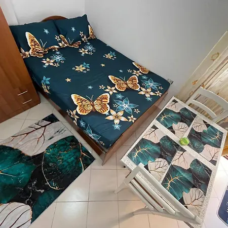 For Rent, Mali I Robit, Apartment *